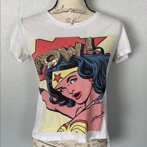 DC Comics Wonder Woman Pow Sequin Graphic Tee Size S